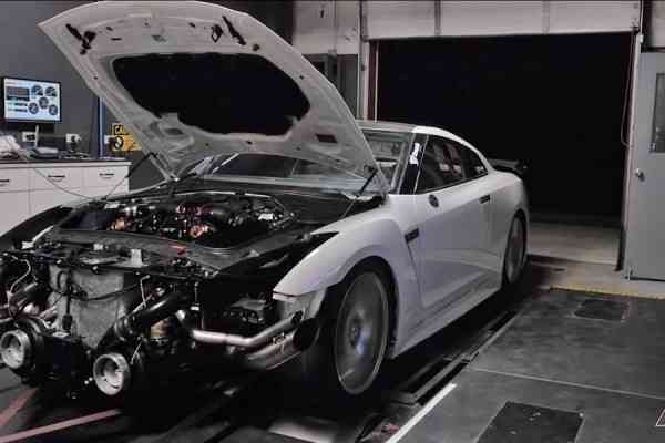 Δυναμομέτρηση Nissan GT-R με 1.700 ίππους στους τροχούς!