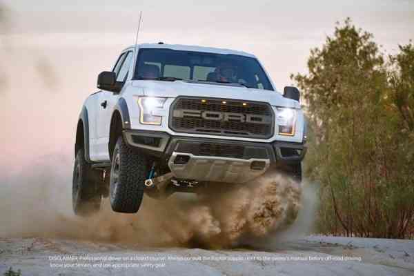Πετάει το νέο Ford F-150 Raptor στις δοκιμές! (+video)