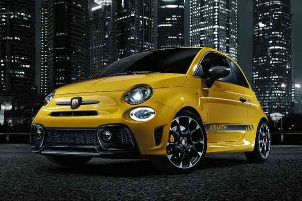 Νέα Abarth 595 με αισθητικές και μηχανικές βελτιώσεις