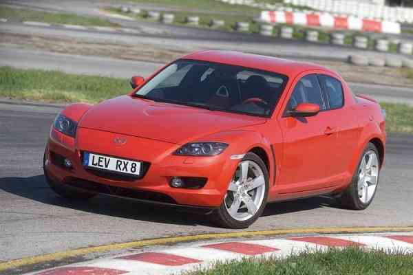 Ανάκληση σε 4.485 Mazda RX-8 και BT-50 στην χώρα μας