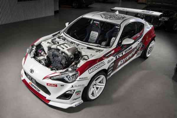 Μετατροπή Toyota GT86 με κινητήρα από Nissan GT-R!