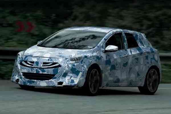 Το νέο σπορ Hyundai i30 N δείχνει τα… δόντια του! (+video)