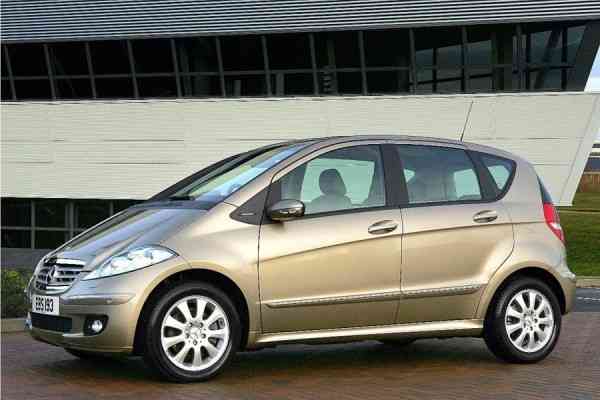 Ανάκληση σε ντίζελ Mercedes για αλλαγή φίλτρου καυσίμου