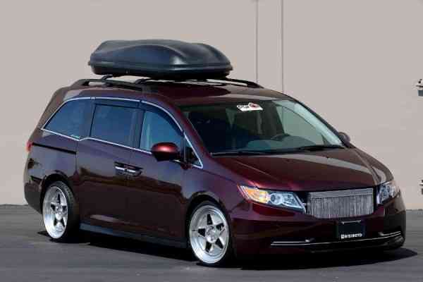 Πωλείται το ισχυρότερο MPV του κόσμου των 1.029 ίππων!