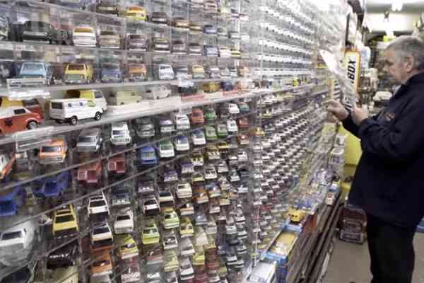 Η μεγαλύτερη συλλογή από Ford Transit στον κόσμο! (+video)