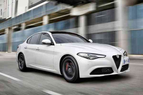 Διαθέσιμη η Alfa Romeo Giulia 2.0 200hp σε υψηλές τιμές