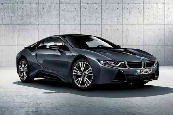 Νέα συλλεκτική BMW i8 Protonic Dark Silver Edition