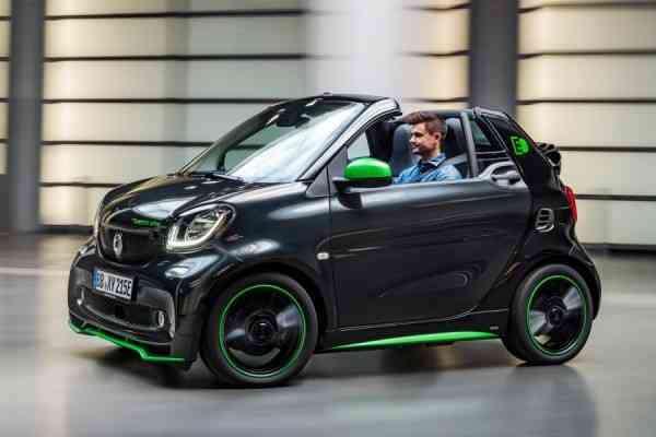 Νέα ηλεκτρικά smart fortwo coupe, fortwo cabrio και forfour