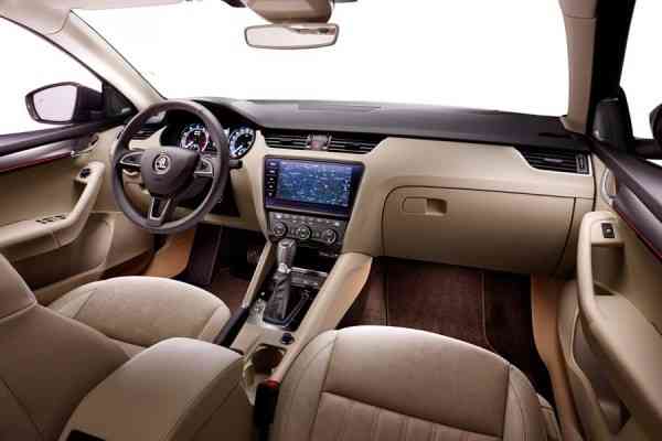 Με νέα high-tech και έξυπνα αξεσουάρ η Skoda Octavia