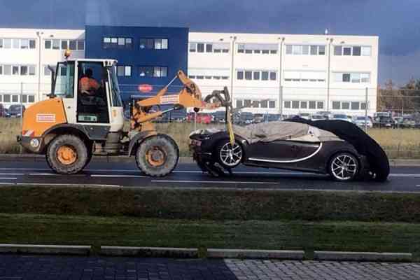 Δοκιμαστής να σου πετύχει… Τράκαρε την Bugatti των 1.500PS