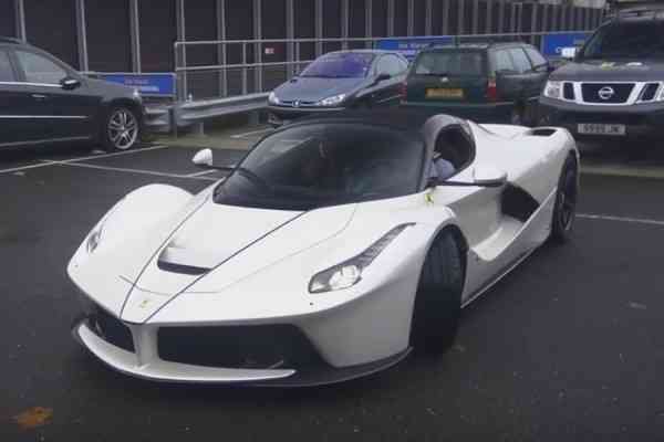 Ποιος διάσημος σεφ πήρε Ferrari τριών εκατομμυρίων ευρώ; (+video)