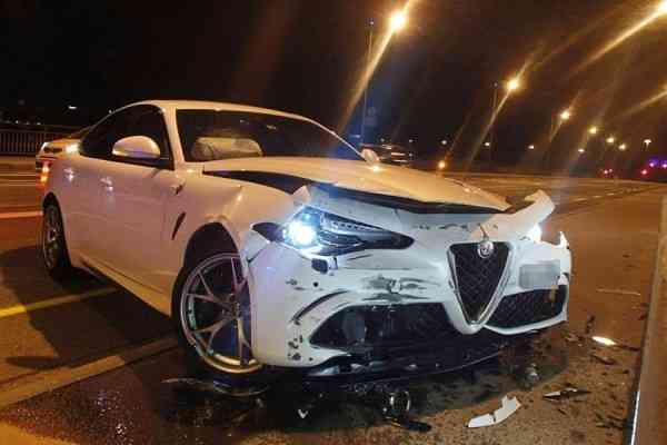 Μεθυσμένος έκανε λιώμα μια Alfa Romeo Giulia Quadrifoglio