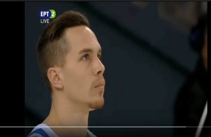 Χρυσός ο Λευτέρης Πετρούνιας! (vid)