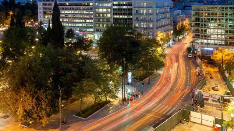 Που τοποθετήθηκαν τα νέα φώτα στους δρόμους της Αθήνας (video)