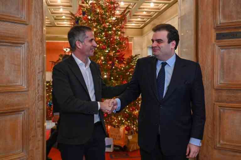 Συνάντηση Πιερρακάκη – Μπακογιάννη για την ψηφιακή «επανάσταση» στην Αθήνα