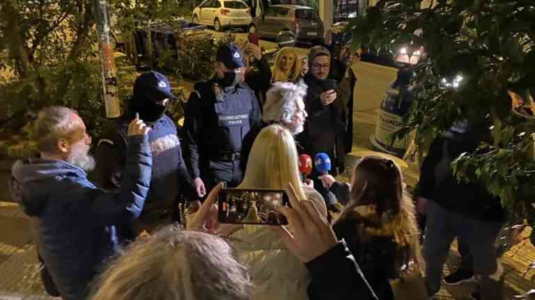 Αντιδράσεις για την σύλληψη του Πέτρου Τατσόπουλου μετά από μήνυση για ρατσιστικό λόγο