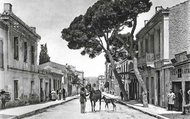Το μακρινό 1910. Κέντρο Αθήνας οδός Βερανζέρου. (Τότε – Σήμερα)