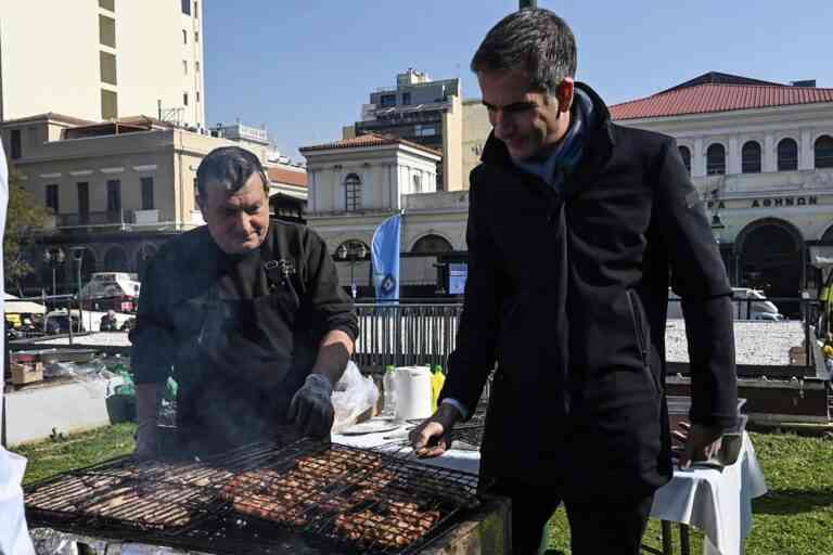 Τσικνοπέμπτη στη Βαρβάκειο αγορά – Το… τσίκνισε ο Μπακογιάννης (ΦΩΤΟ)