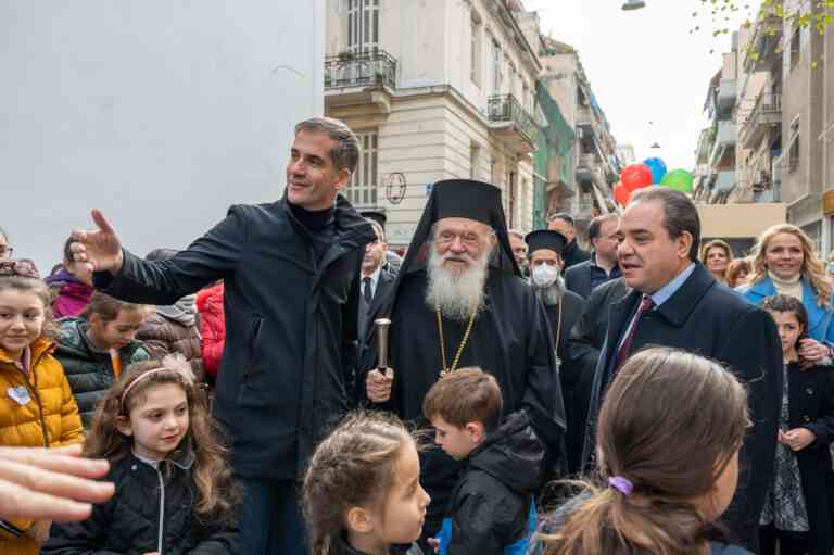 Τον «Πολυχώρο Παιδιών Λέλα Καραγιάννη» εγκαινίασε στα Πατήσια ο Αρχιεπίσκοπος Αθηνών κ. Ιερώνυμος με τον Δήμαρχο Αθηναίων