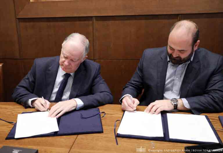 Ενεργειακή αναβάθμιση Φωτισμού Ανάδειξης του Μεγάρου της Βουλής, του περιβάλλοντος χώρου και του Αγνώστου Στρατιώτη