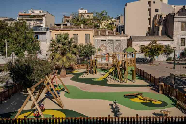 Το Μεταξουργείο απέκτησε μια νέα, σύγχρονη και πλήρως εξοπλισμένη παιδική χαρά (ΦΩΤΟ)