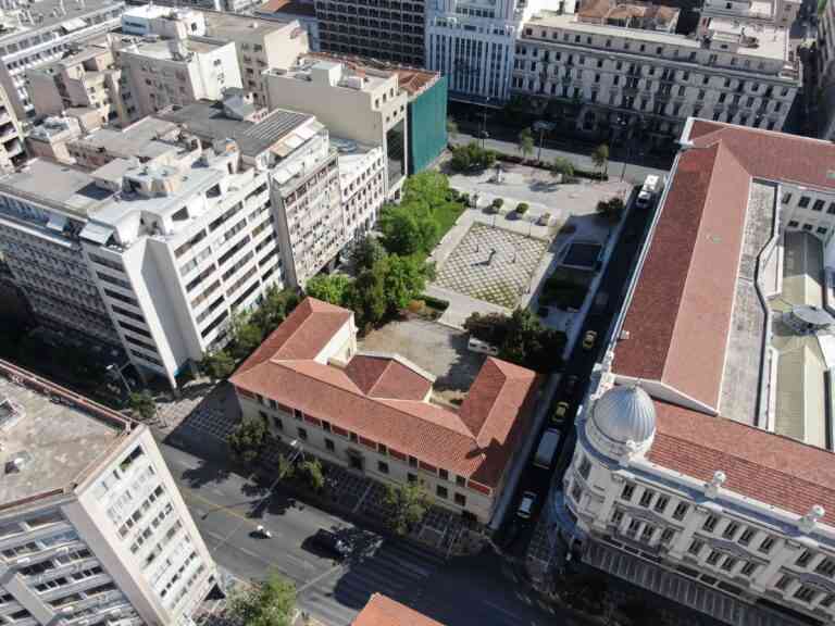 Στον Δήμο Αθηναίων παραχωρείται το ιστορικό κτίριο του Παλαιού Εθνικού Τυπογραφείου στη Σανταρόζα