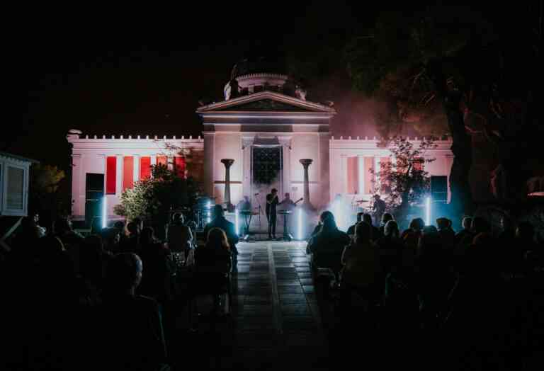 Η United We Fly παρουσιάζει: «Theodore Live Experience» στο Εθνικό Αστεροσκοπείο Αθηνών