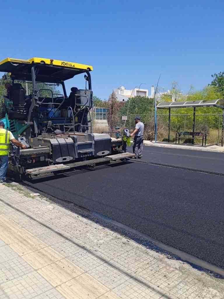 Ασφαλτοστρώθηκε από την Περιφέρεια Αττικής η οδός Β. Κωνσταντίνου του Δήμου Βάρης – Βούλας – Βουλιαγμένης