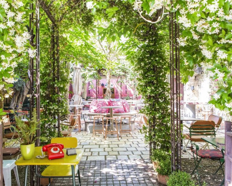 Το Λοκάλι: Το απόλυτο place to be για τους λάτρεις του καλού φαγητού στο Ψυρρή
