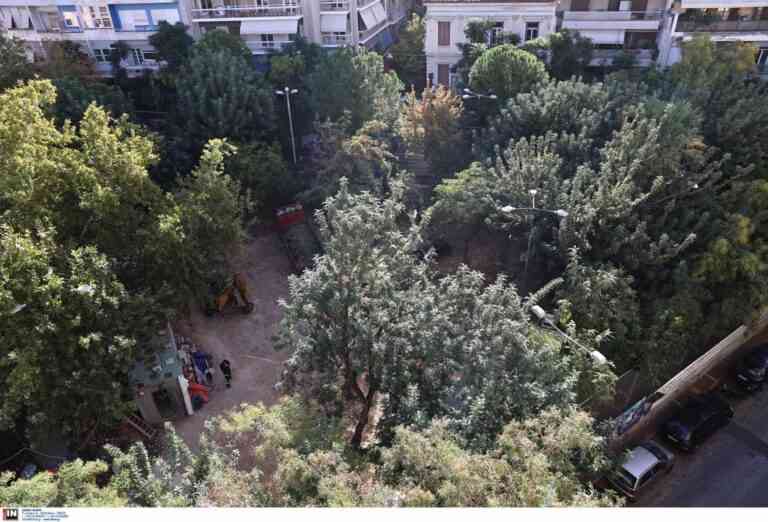 Τεταμένο κλίμα στα Εξάρχεια για την κοπή δέντρων για το μετρό – Χάρης Δούκας: Κανένα χαμένο δέντρο στην Αθήνα
