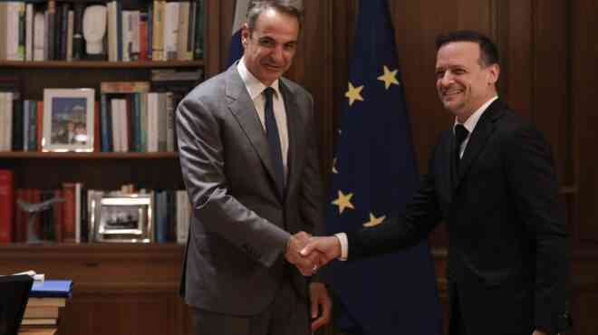 Τετ α τετ Μητσοτάκη – Δούκα στο Μέγαρο Μαξίμου