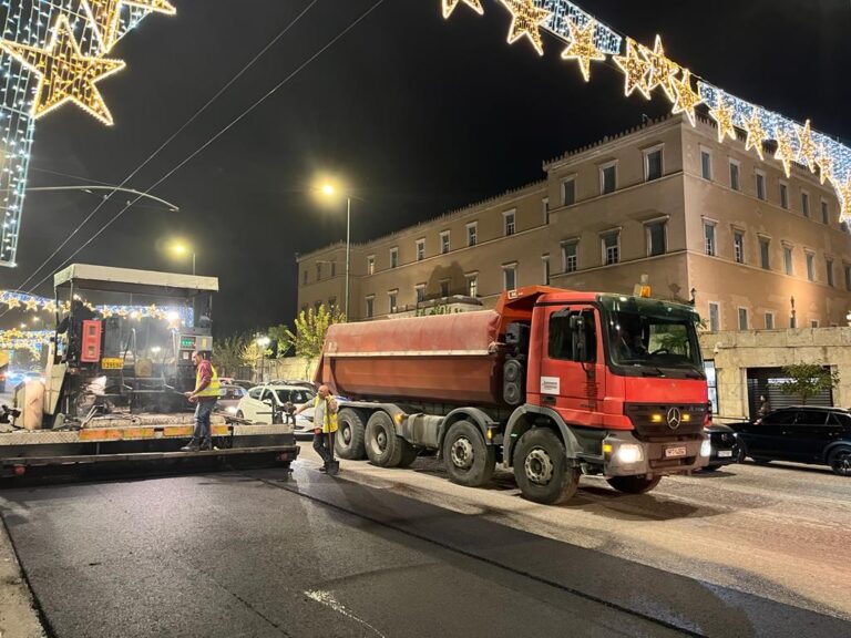 Σε εξέλιξη οι εργασίες ασφαλτόστρωσης στη Λ. Βασιλίσσης Σοφίας