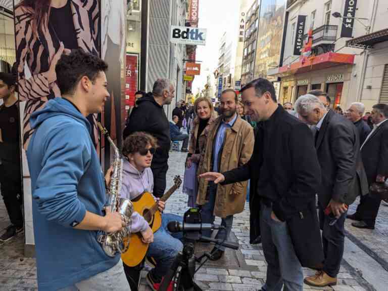 Επίσκεψη Χάρη Δούκα στο Εμπορικό Τρίγωνο της Αθήνας