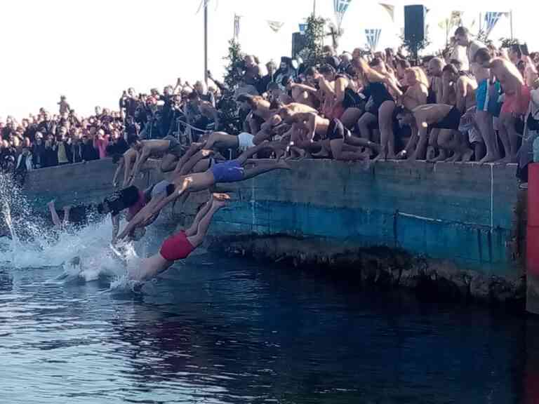 Κυκλοφοριακές ρυθμίσεις σε Αθήνα και Πειραιά λόγω του εορτασμού των Θεοφανείων