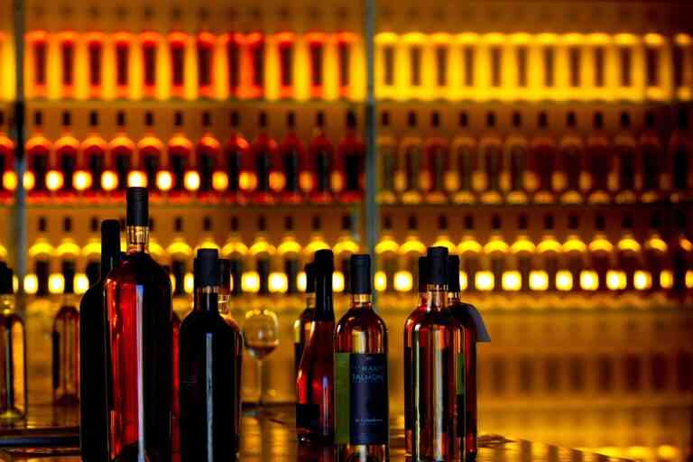 «Λουκέτο» 30 ημερών και δημοσιοποίηση στοιχείων για μαγαζιά που σερβίρουν «μπόμπες»
