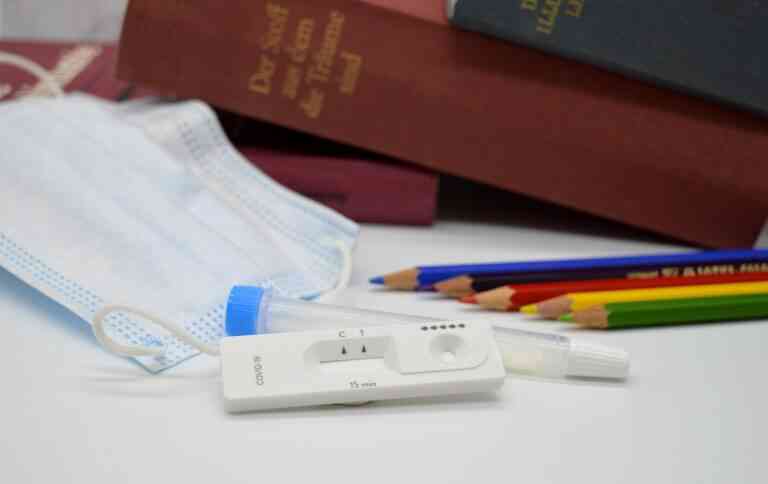 Τρία δωρεάν self test για δύο τύπους καρκίνου – Πότε θα είναι διαθέσιμα στη χώρα μας