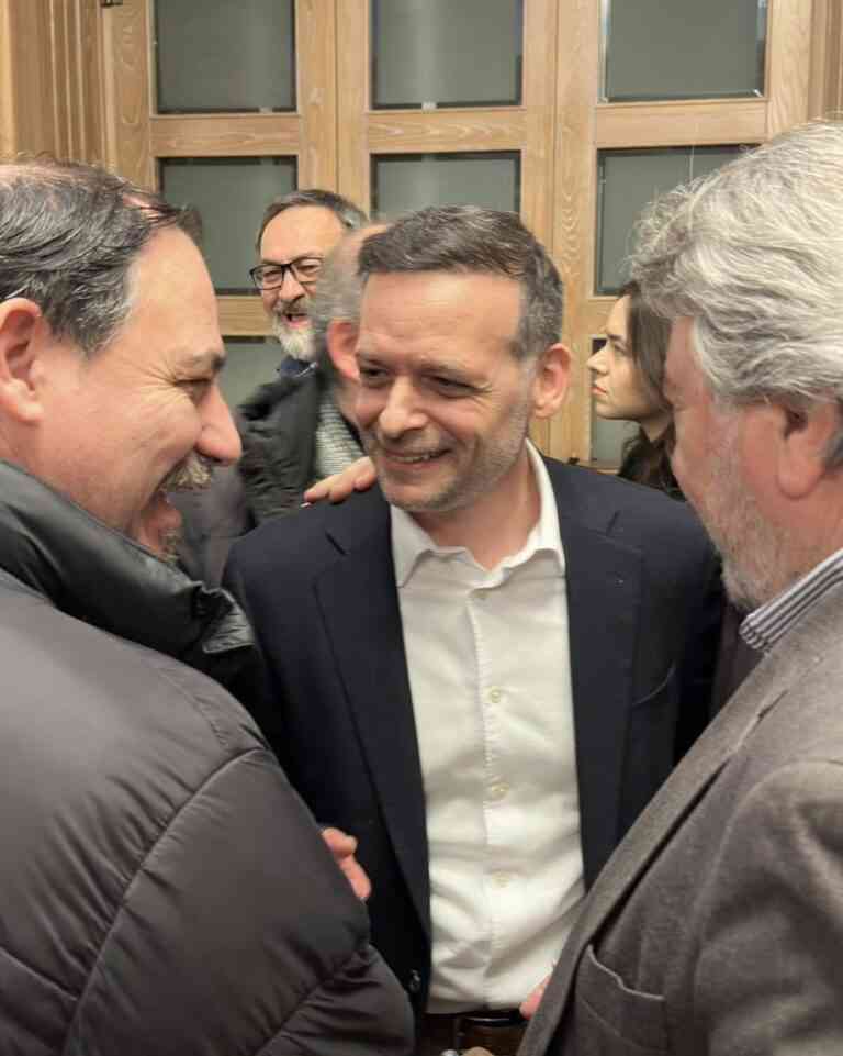 Συνάντηση Χάρη Δούκα με εκπροσώπους της ΠΟΕ-OTA