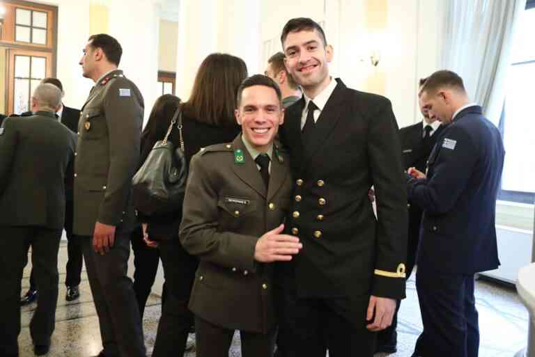 Έβαλαν στρατιωτικά Πετρούνιας, Τεντόγλου και άλλοι Ολυμπιονίκες