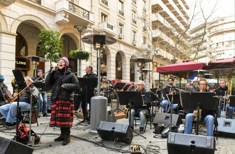 Τα Μουσικά Σύνολα του Δήμου Αθηναίων φέρνουν τις Αποκριές στις γειτονιές της πόλης