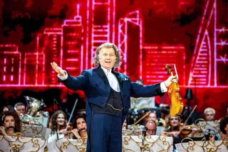 Το συρτάκι του Andre Rieu στην Ακρόπολη (VIDEO)