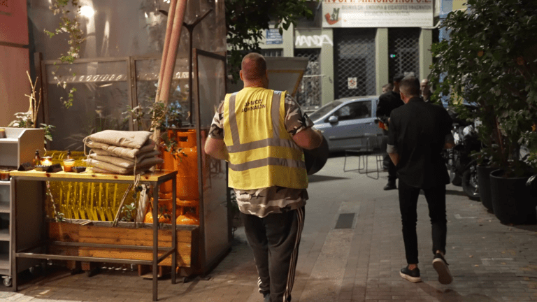 Απομάκρυνση 80 παράνομων τραπεζοκαθισμάτων από την Κυψέλη, του Ψυρρή, τον Κεραμεικό και τα Άνω Πατήσια