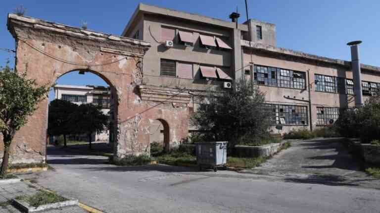 Τα σχέδια «μετακόμισης» 9 υπουργείων από το κέντρο της Αθήνας στην πρώην ΠΥΡΚΑΛ