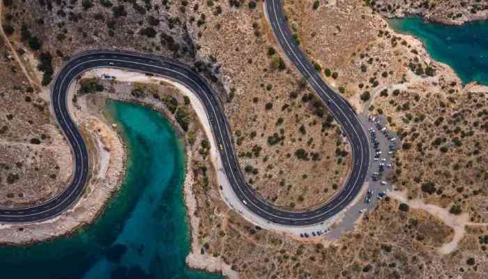 Διακοπή κυκλοφορίας στα Λιμανάκια λόγω κατολισθήσεων