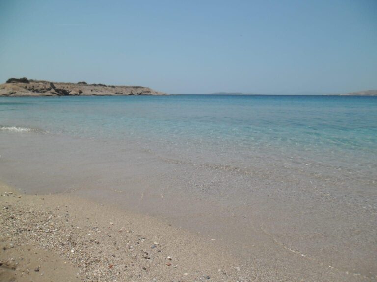 Καθαρά και κατάλληλα τα νερά κολύμβησης στο Δήμο Κρωπίας