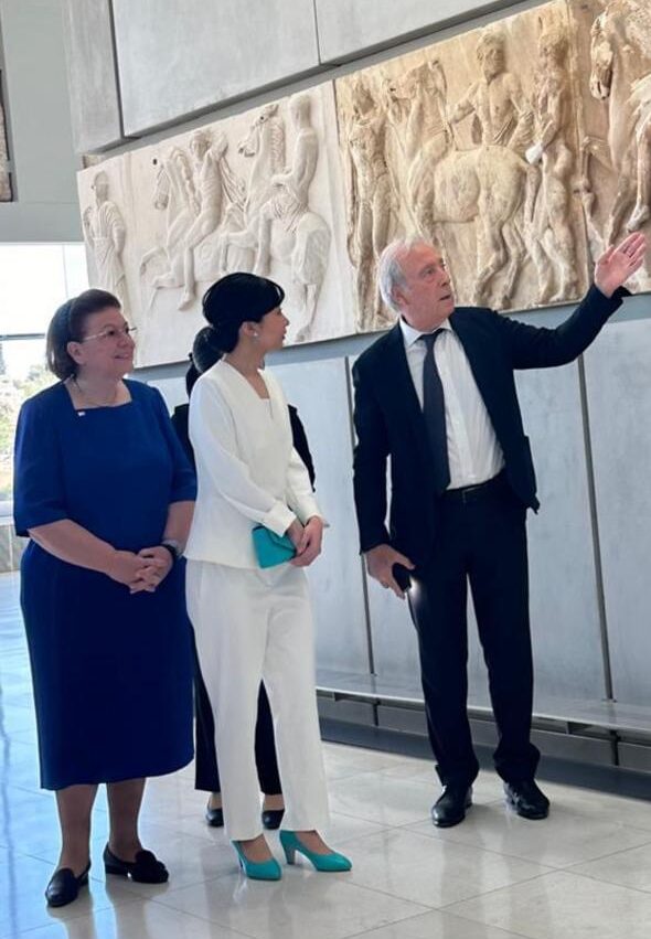 Η Πριγκίπισσα της Ιαπωνίας Κάκο στο Μουσείο της Ακρόπολης