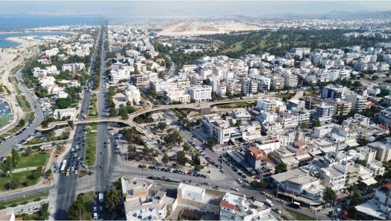 Η Εσπλανάδα και το υπόγειο πάρκινγκ στην καρδιά της Γλυφάδας (ΦΩΤΟ)