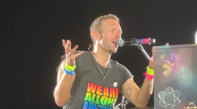 Το νέο videoclip που ανέβασαν οι Coldplay από το Ηρώδειο